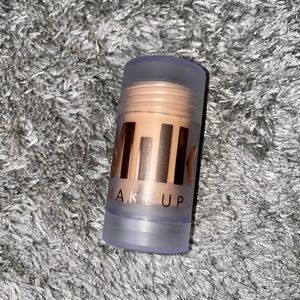 Milk Makeup Luminous Blur Stick Primer